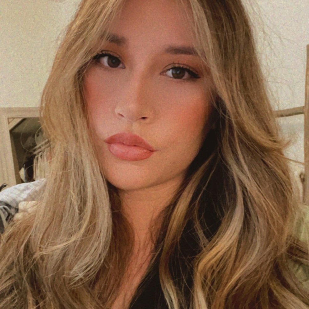 Meet your Posher, Alyssa